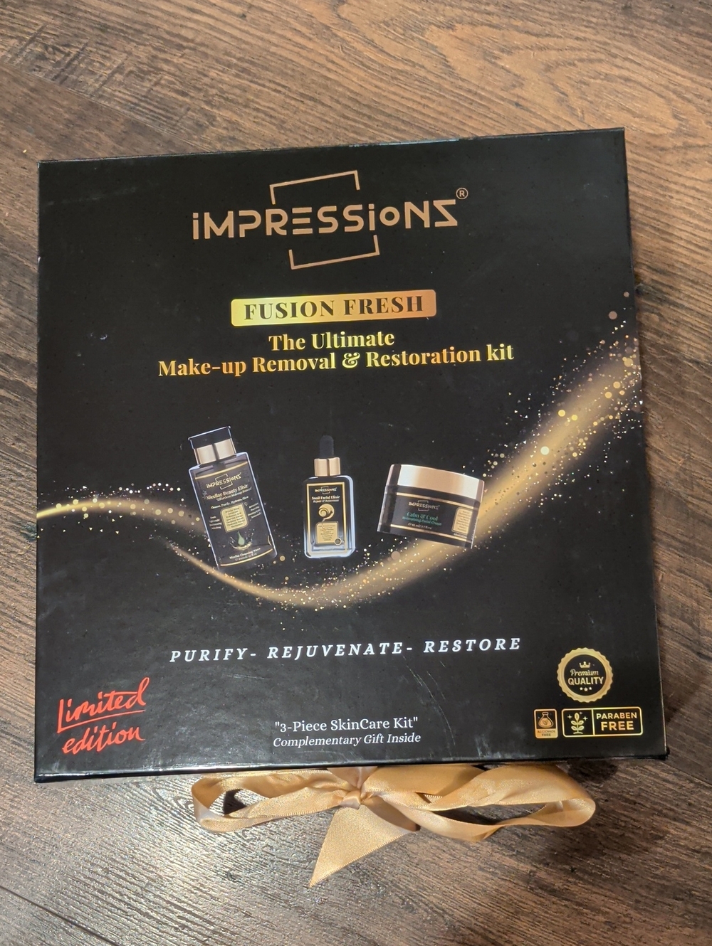 BNWOT Make-up Removal & Restoration Kit